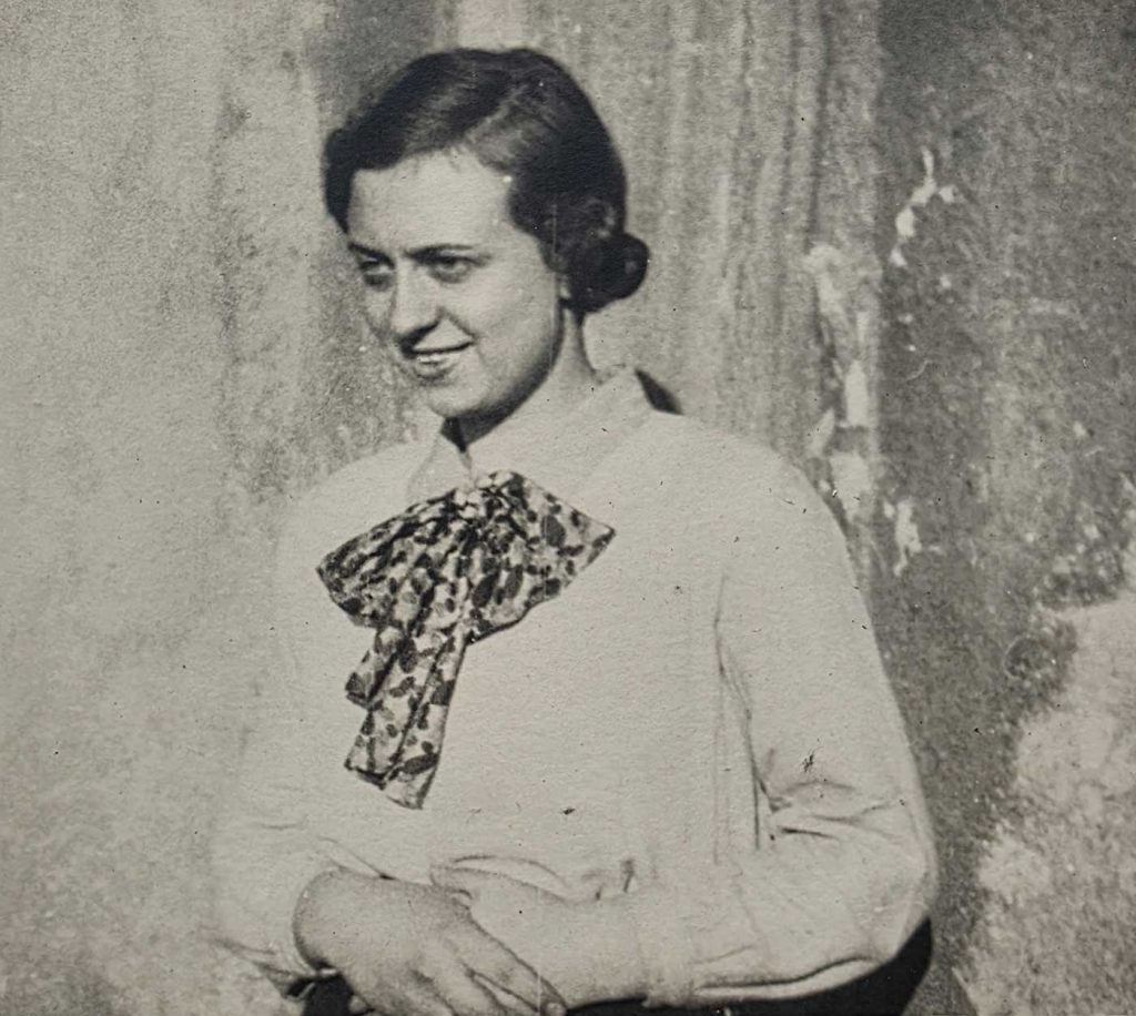 Mery Adamko.