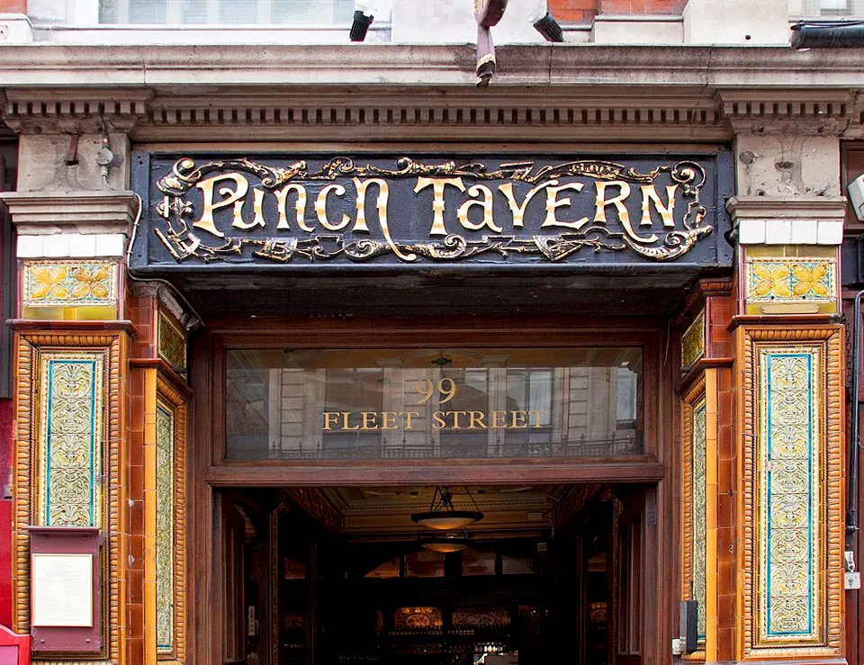 The Punch Tavern in Fleet Street, London.